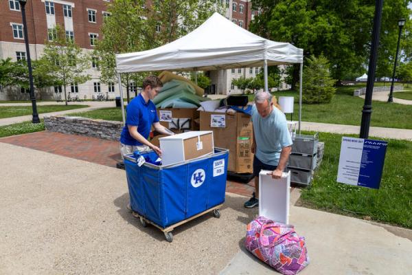 Donating items at move out